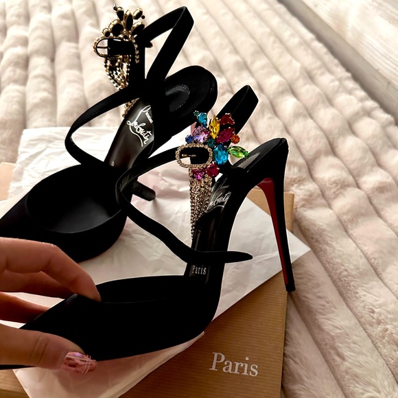 Christian Louboutin - Picture 3 of 3